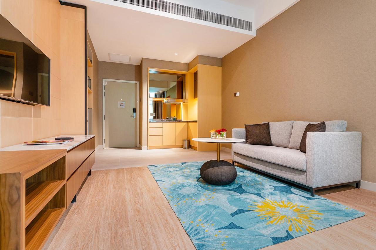 M World Hotel Formerly Known As Avante Hotel Petaling Jaya Exterior foto A living room in a hotel suite