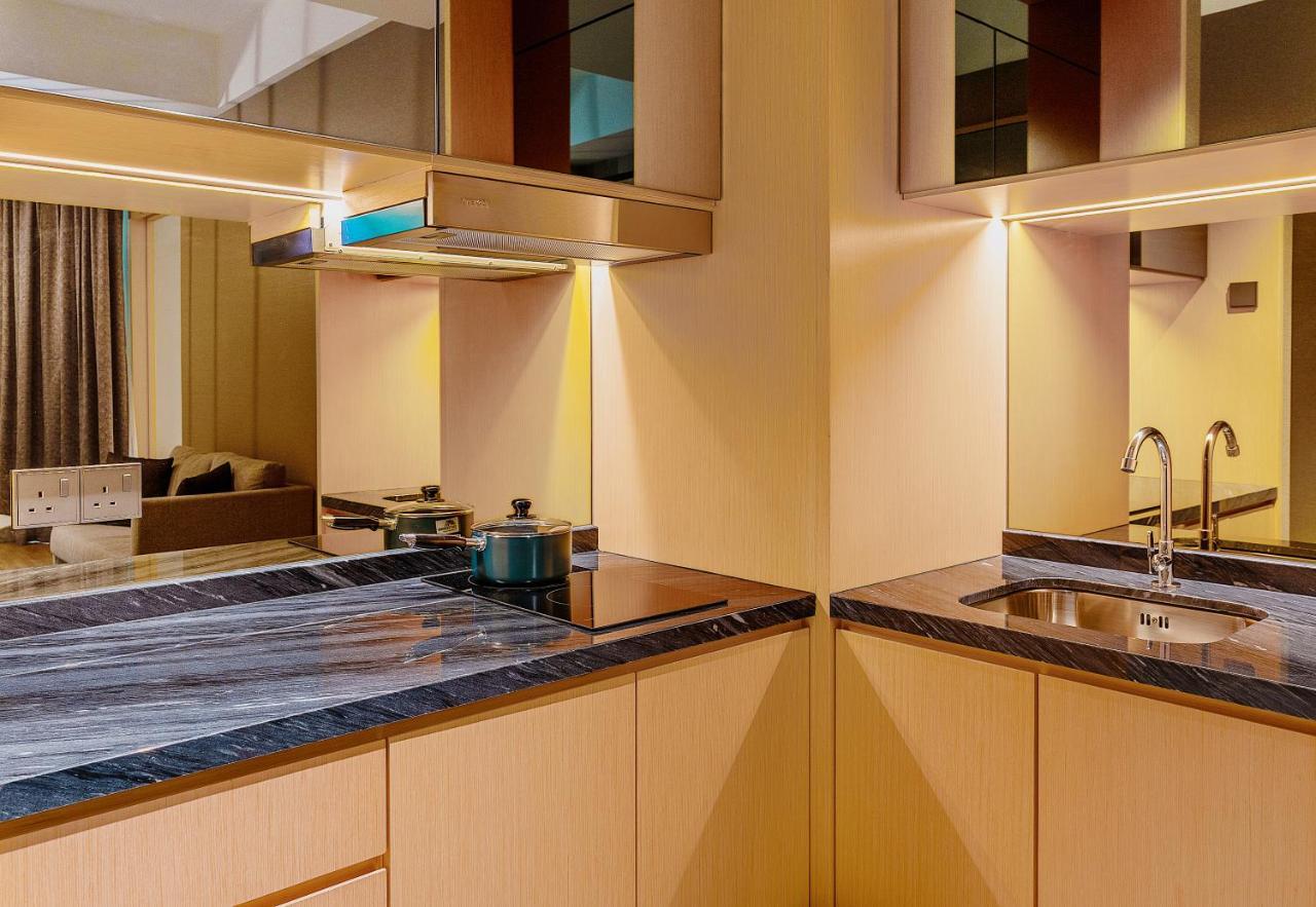 M World Hotel Formerly Known As Avante Hotel Petaling Jaya Exterior foto A kitchen with a granite countertop
