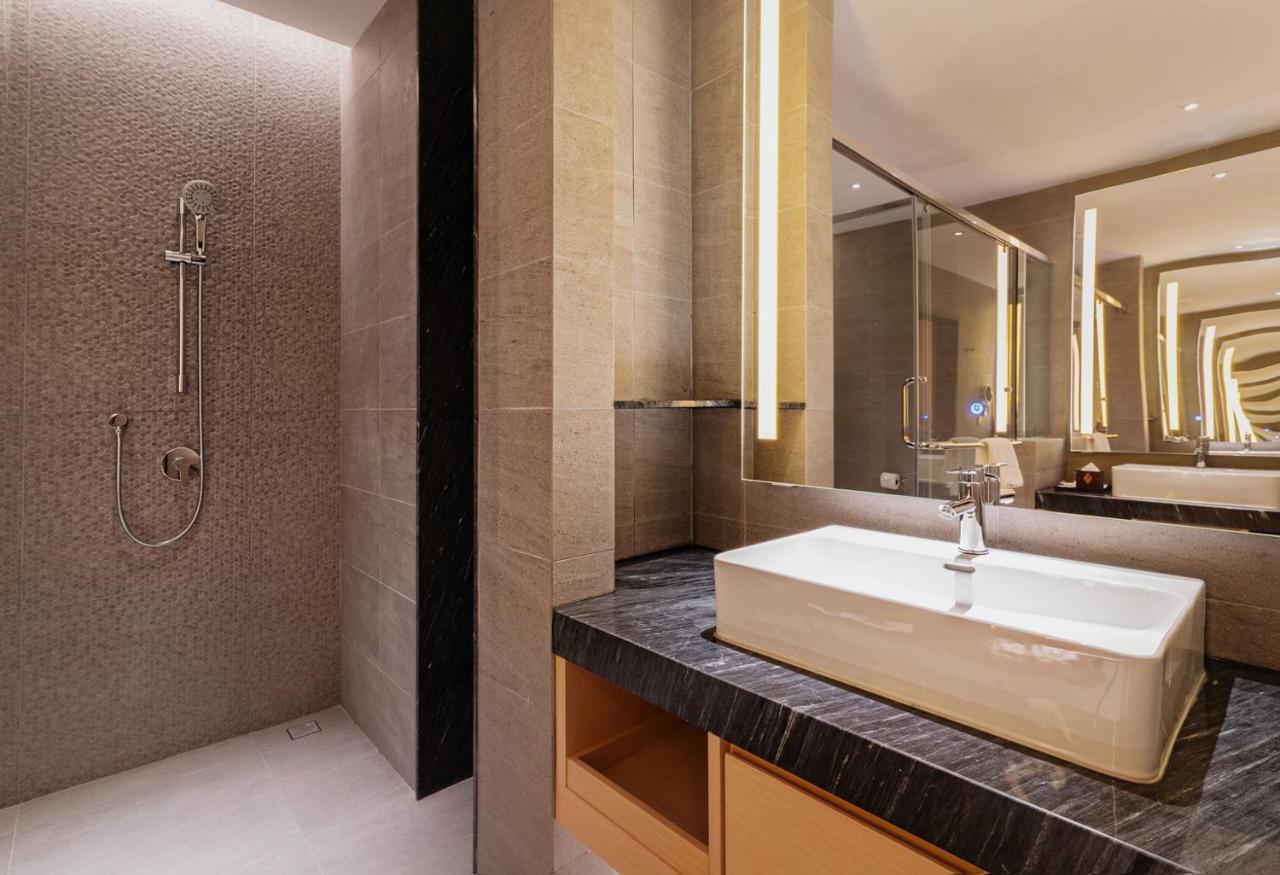 M World Hotel Formerly Known As Avante Hotel Petaling Jaya Exterior foto Bathroom