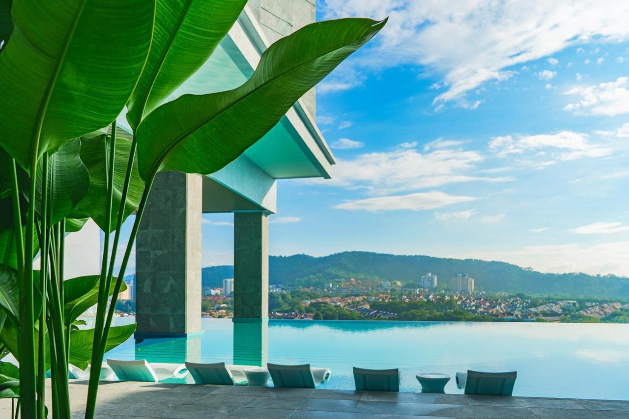 M World Hotel Formerly Known As Avante Hotel Petaling Jaya Exterior foto Infinity pool at the 1018