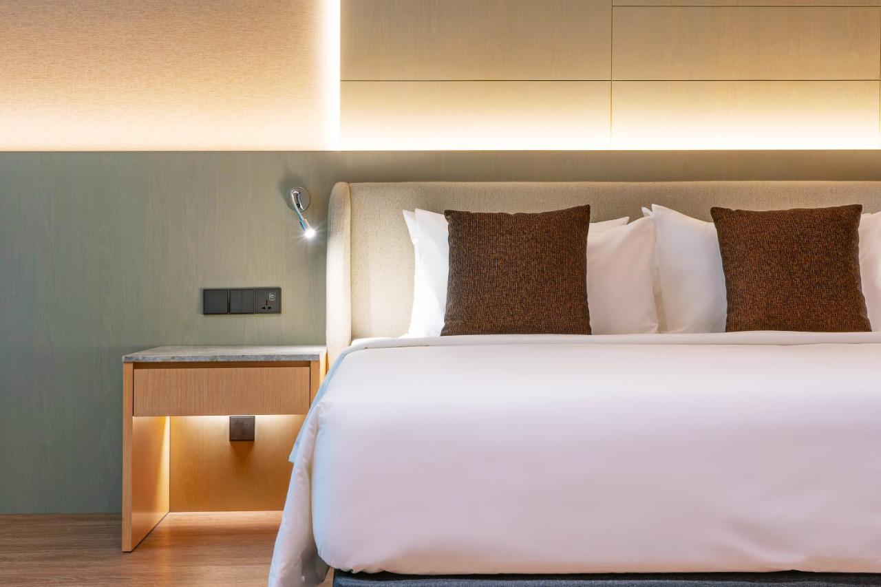 M World Hotel Formerly Known As Avante Hotel Petaling Jaya Exterior foto A bed in a hotel room